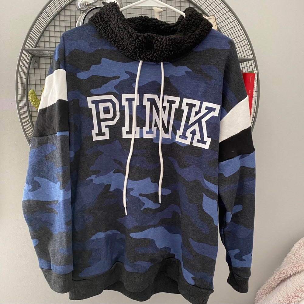 PINK VS Sherpa collared pullover